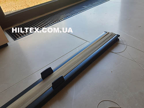 Шторы плиссе в антрацитовом цвете Cosiflor