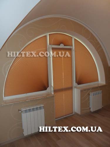Штора плиссе на арочное окно изготовленная под заказ